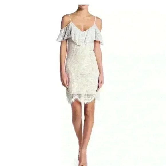 NWT WAYF Luxia Off Shoulder Lace Dress - Picture 1 of 8